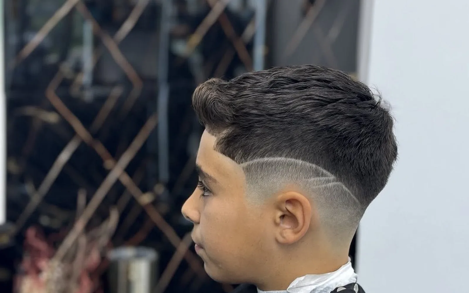 Fade with textured curly top