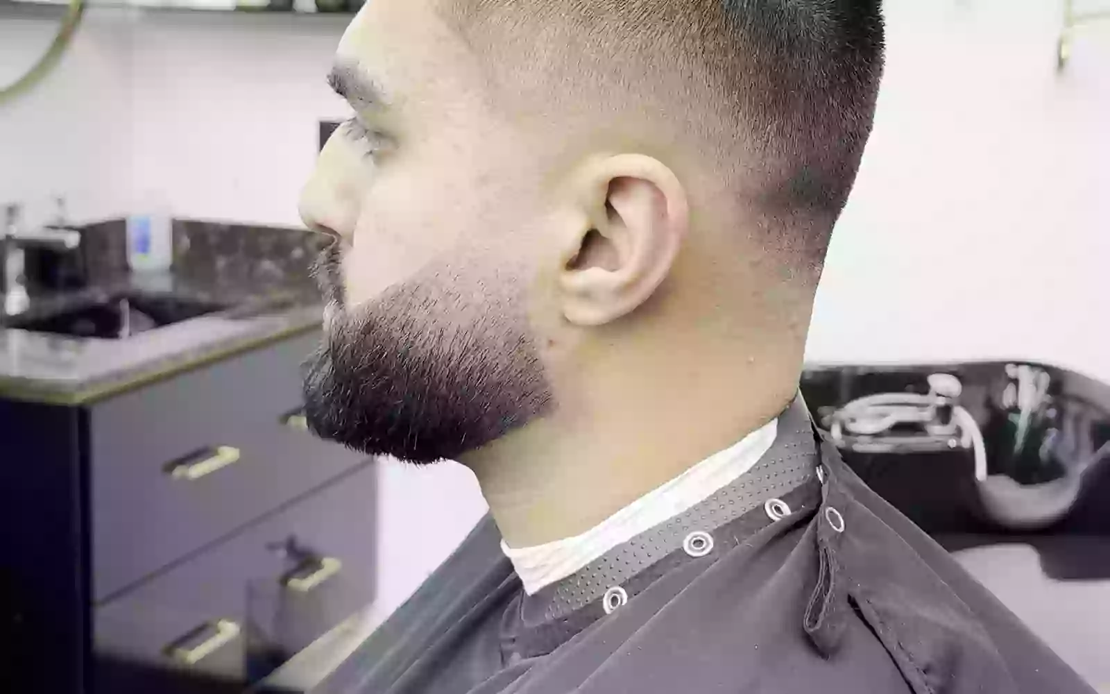 Video of beard grooming at S Blends