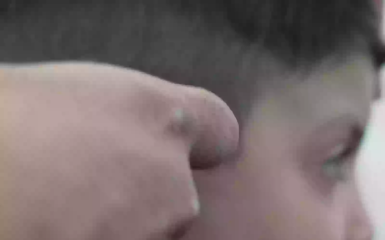 Video of a kid getting a haircut at S Blends